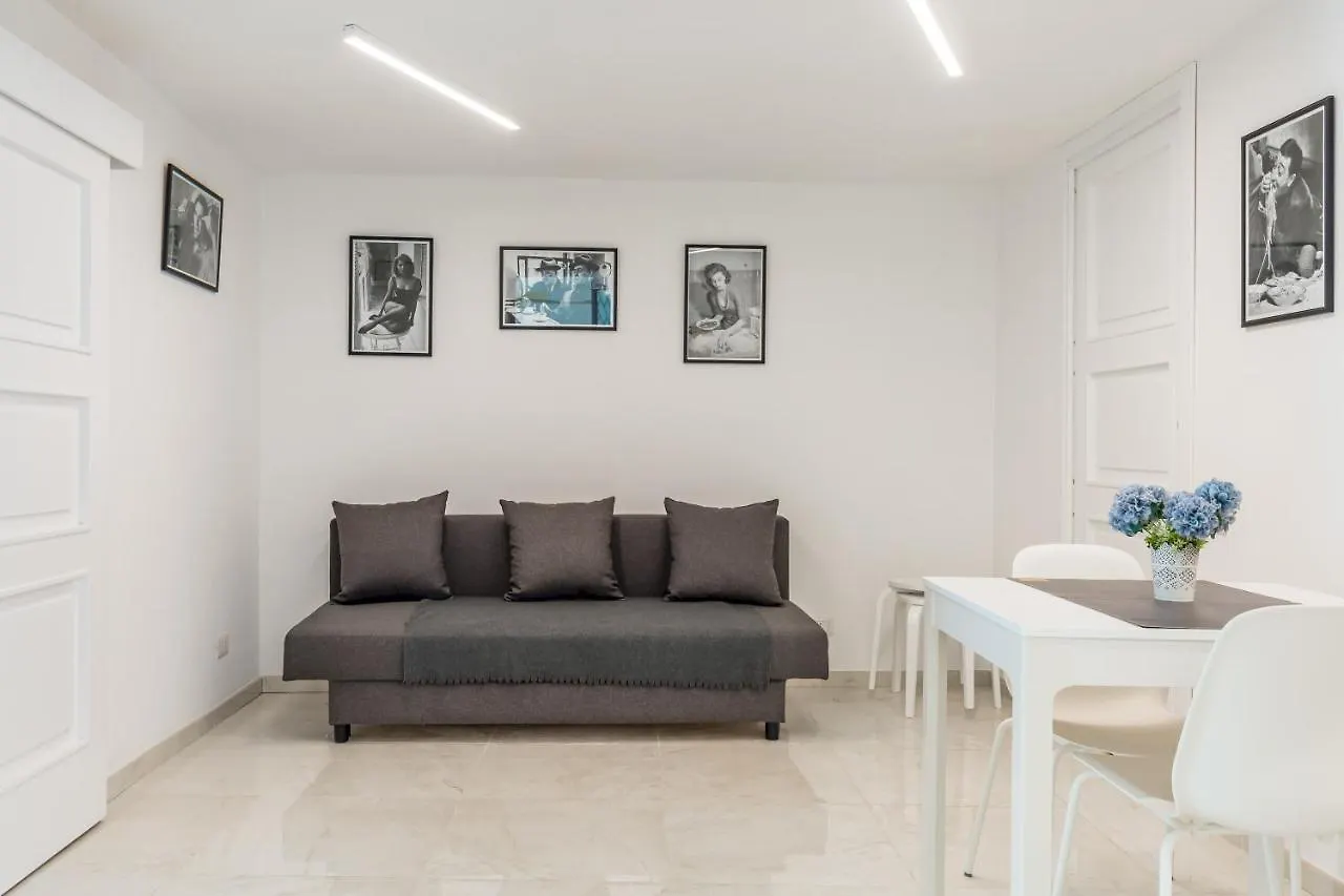 Umberto'S Nest At Toledo Apartment Naples 0*,