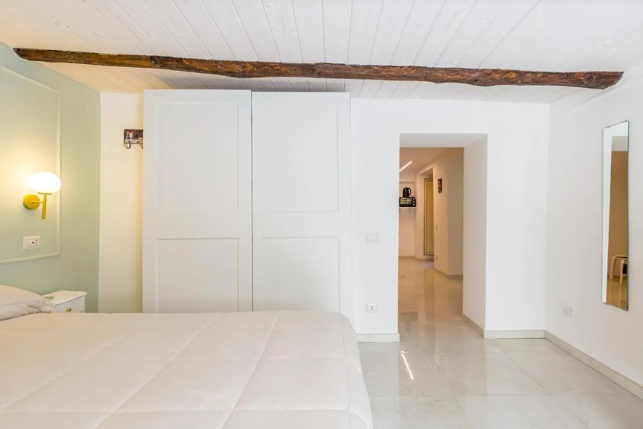 Umberto'S Nest At Toledo Apartment Naples 0*,  Italy